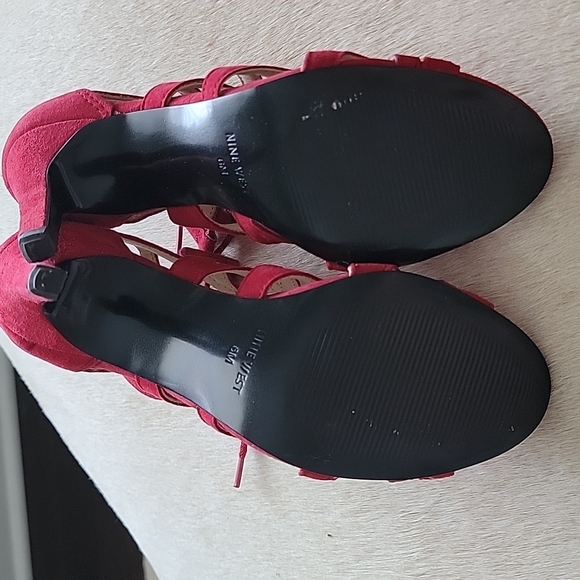 Nine West Red Suede Heels Size 6M - Picture 6 of 9